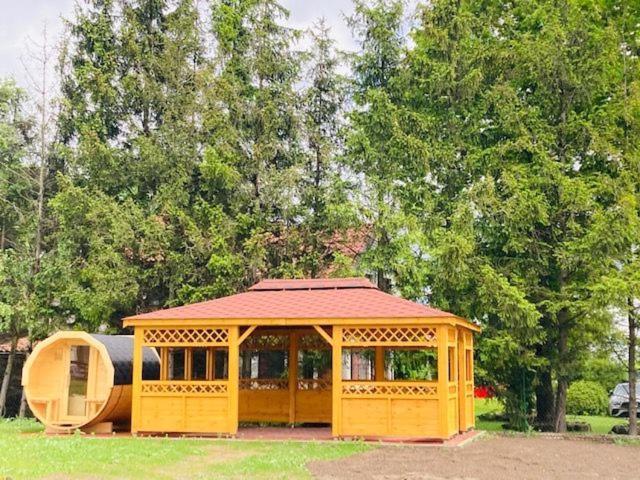 Kalinowy Sad Domki Z Jacuzzi I Sauna Mikołajki Exteriör bild