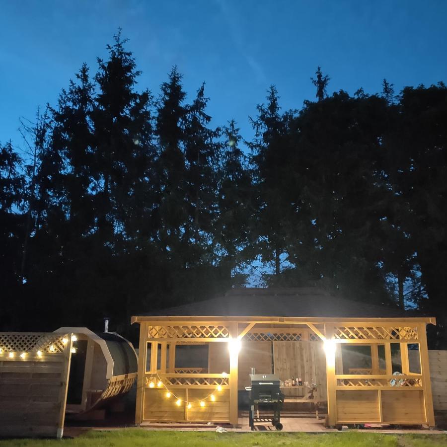 Kalinowy Sad Domki Z Jacuzzi I Sauna Mikołajki Exteriör bild