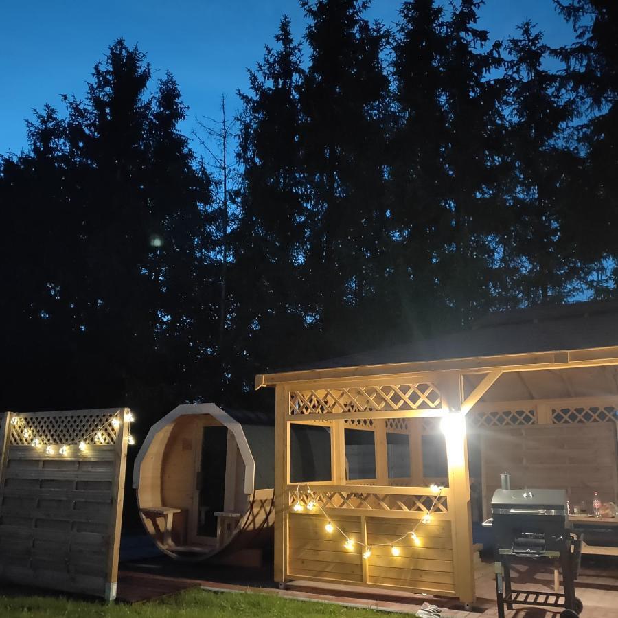 Kalinowy Sad Domki Z Jacuzzi I Sauna Mikołajki Exteriör bild