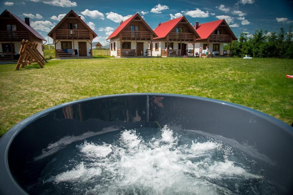 Kalinowy Sad Domki Z Jacuzzi I Sauna Mikołajki Exteriör bild