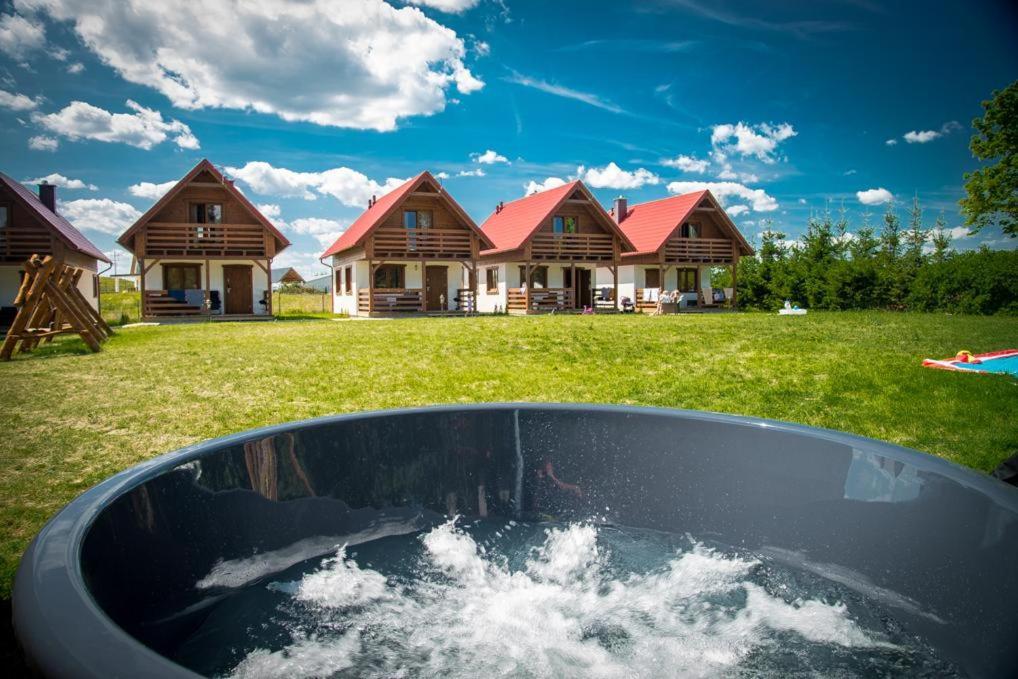Kalinowy Sad Domki Z Jacuzzi I Sauna Mikołajki Exteriör bild